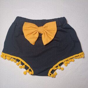 3-6 M Yellow Bow shorts